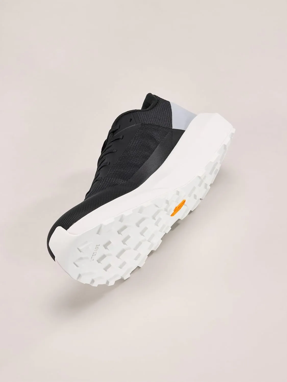 Arc'teryx Women's Norvan LD 4 - Lightweight Mountain Running Shoes for Women, Long Distance Running Shoes for All Terrains