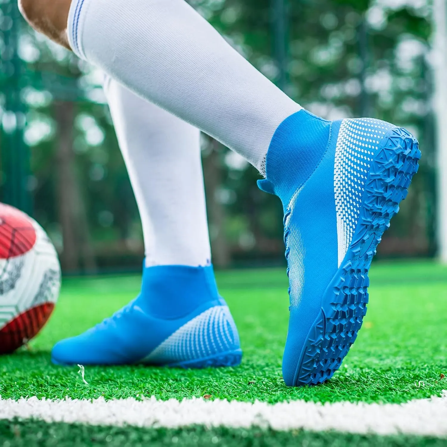 Men’s Soccer Shoes Cleats Professional High Top Breathable Training Sneakers