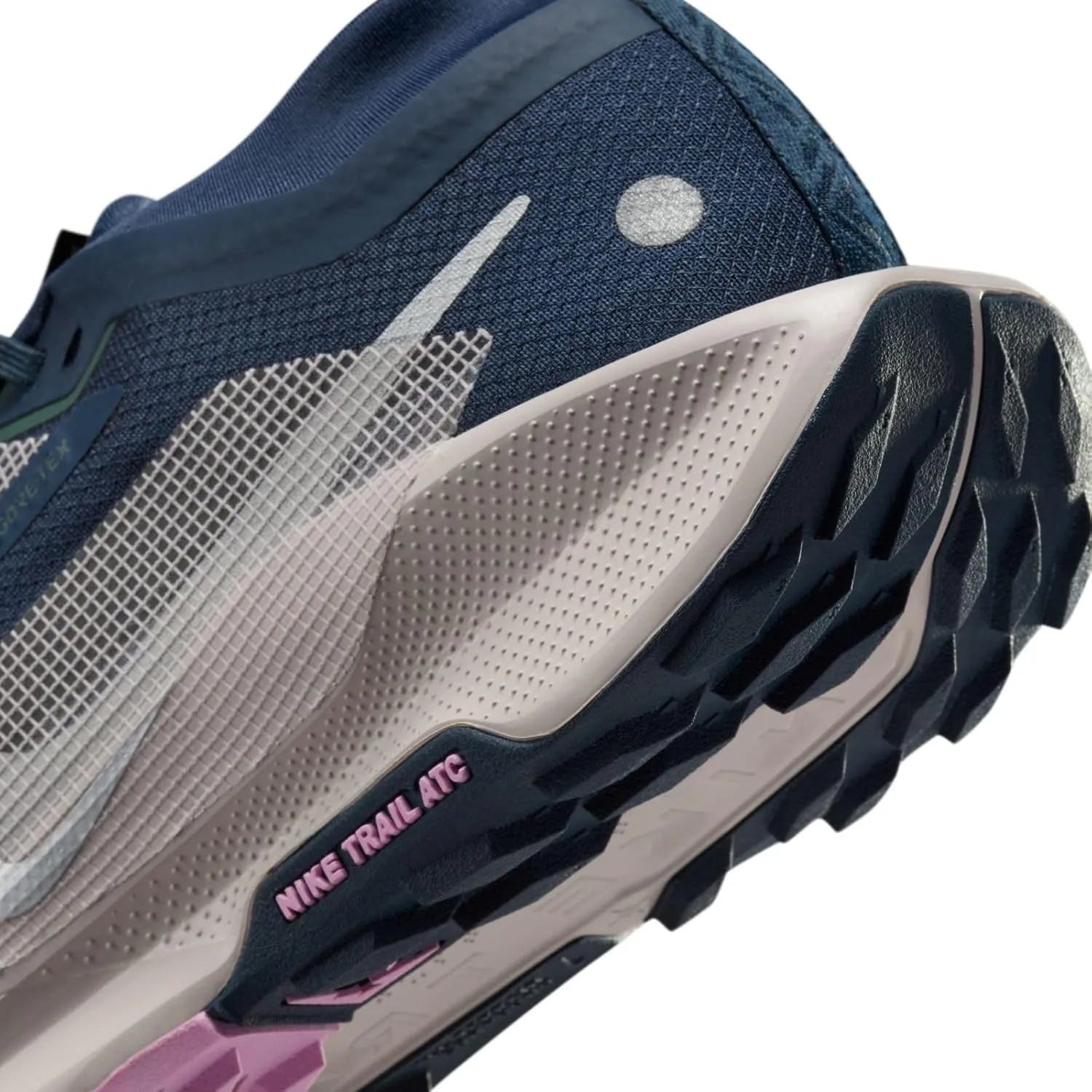 Nike Pegasus Trail 5 Gore-Tex Women's Waterproof Trail Running Shoes